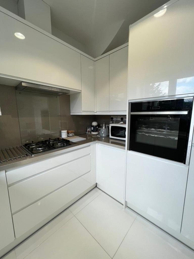 Zenobia London Luxury Apartments フィンチリー エクステリア 写真